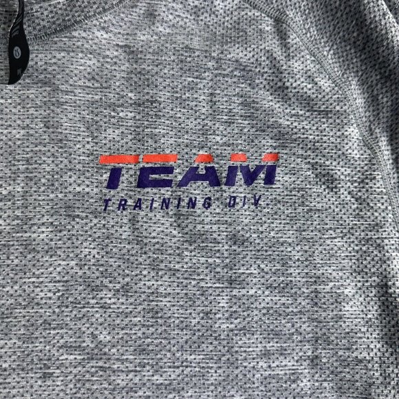 Lululemon T Shirt Mens Medium Gray Short Sleeve Stretch Athletic Logo Breathable - Picture 2 of 8